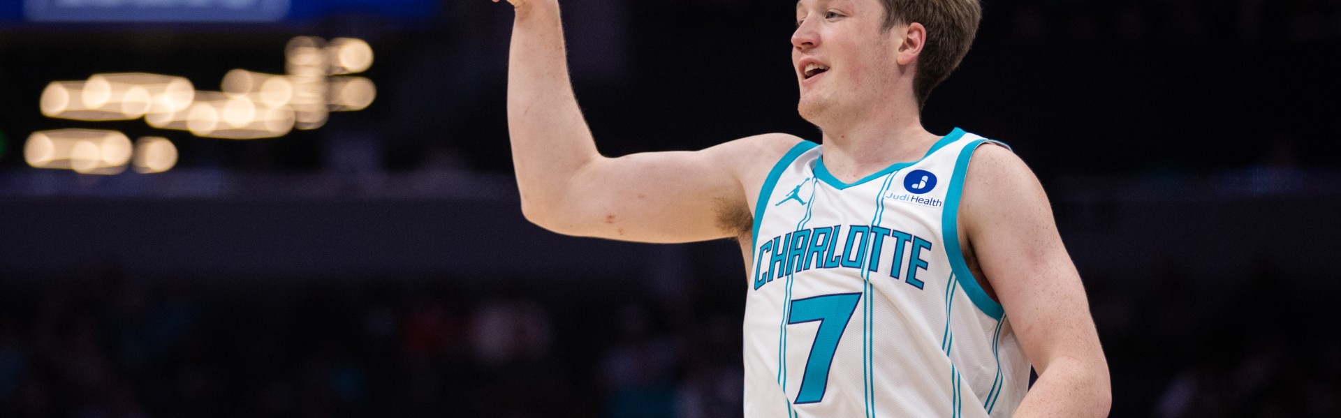 爱游戏正版-🔥新秀榜：克尼佩尔继续领跑！弗拉格第2！VJ第3！哈珀升至第4